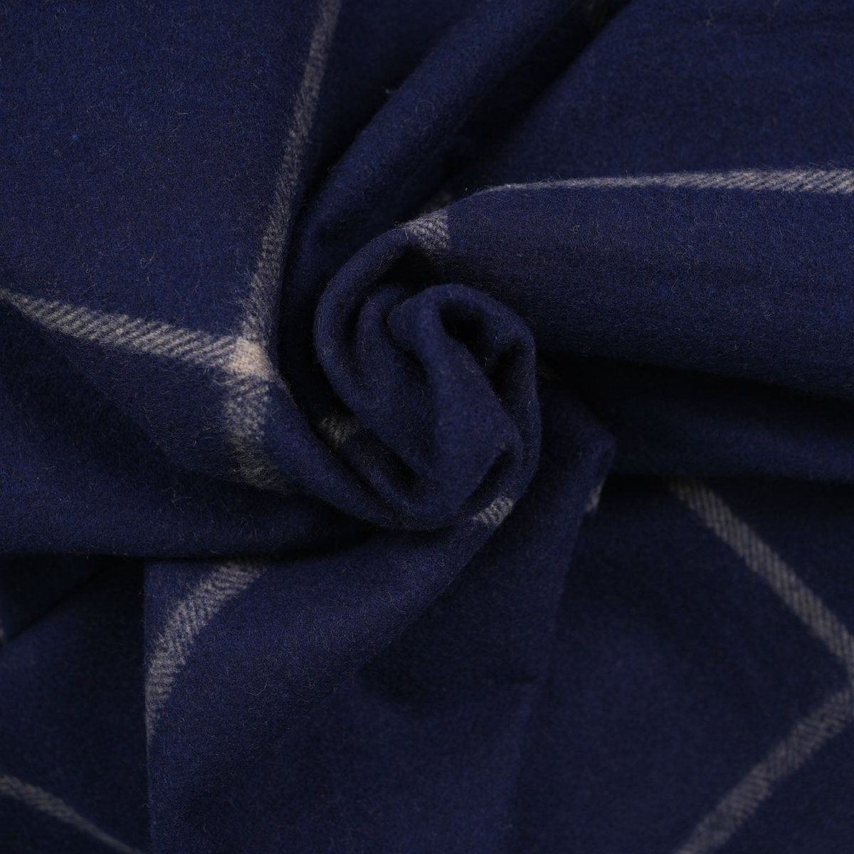 Highland Windowpane Wool Blend Throw Blanket with Tasselled Fringe - BLACK IRIS AND LATTE - Heritage Of Scotland -
