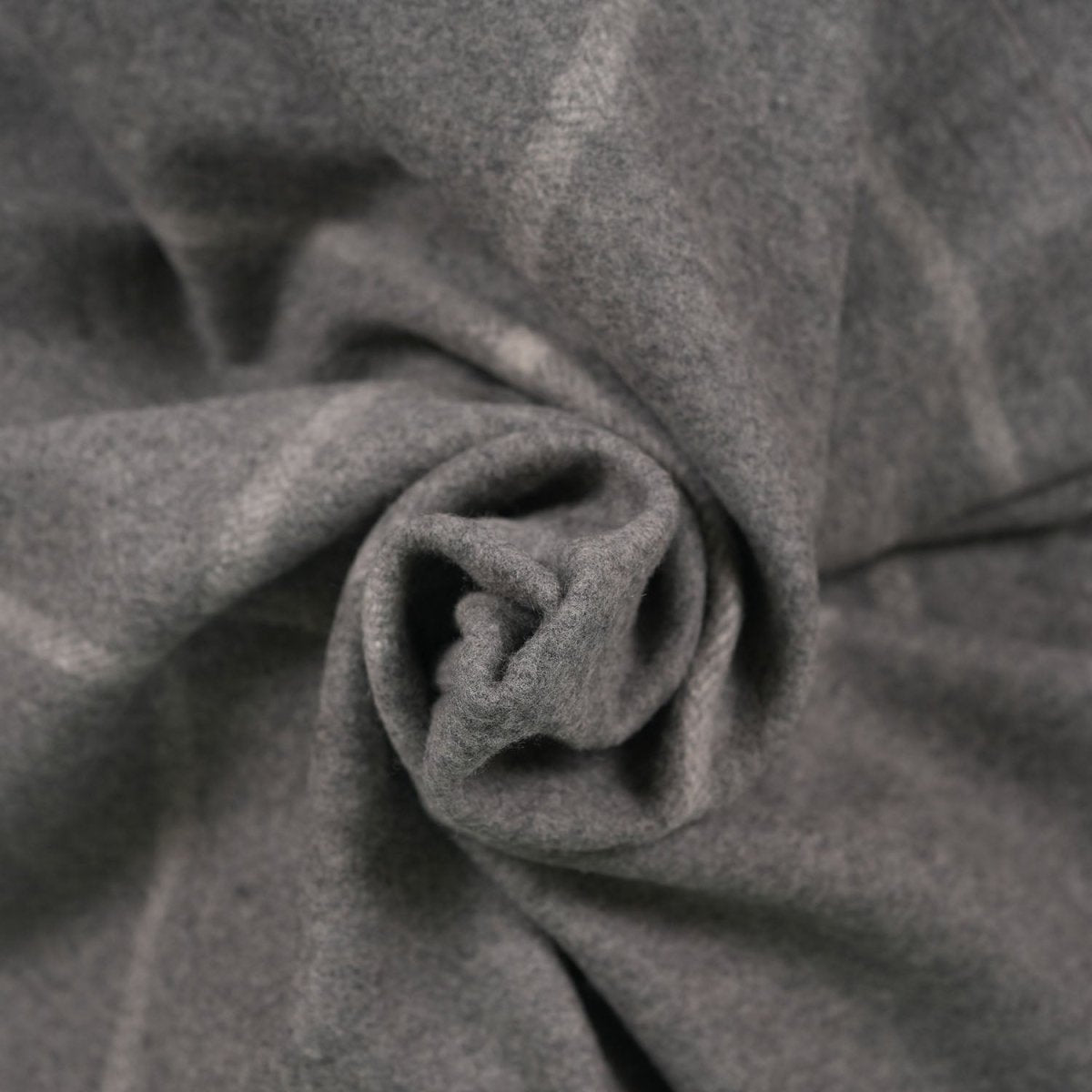 Highland Windowpane Wool Blend Throw Blanket with Tasselled Fringe - GRANITE GREY - Heritage Of Scotland -
