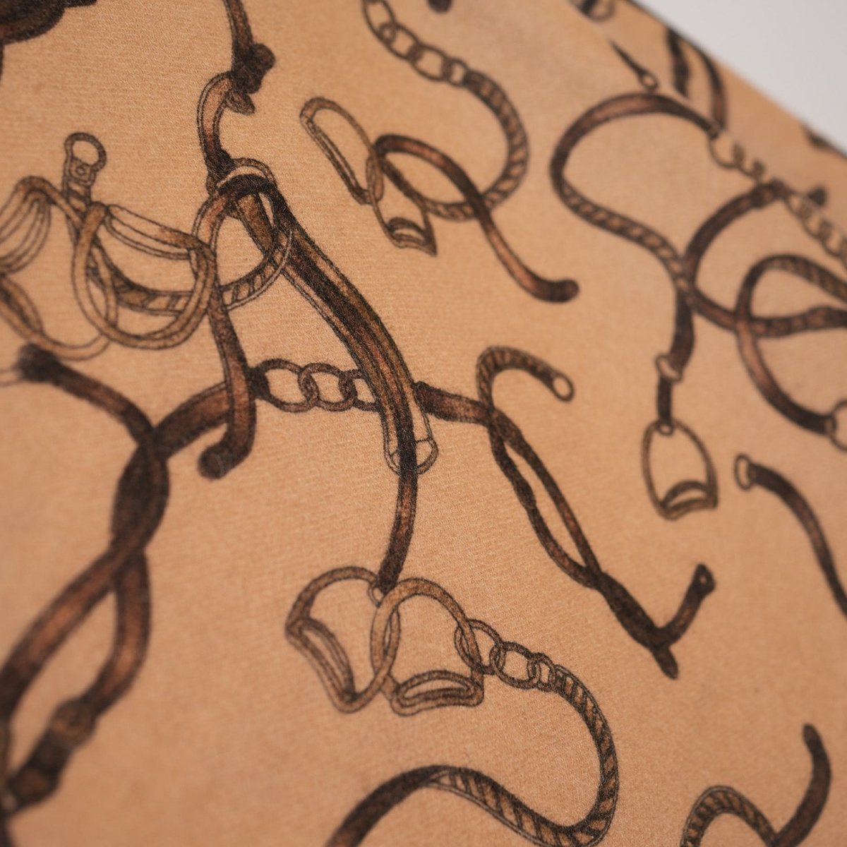Luxury Chain Print Cashmere Cape – CAMEL - Heritage Of Scotland -