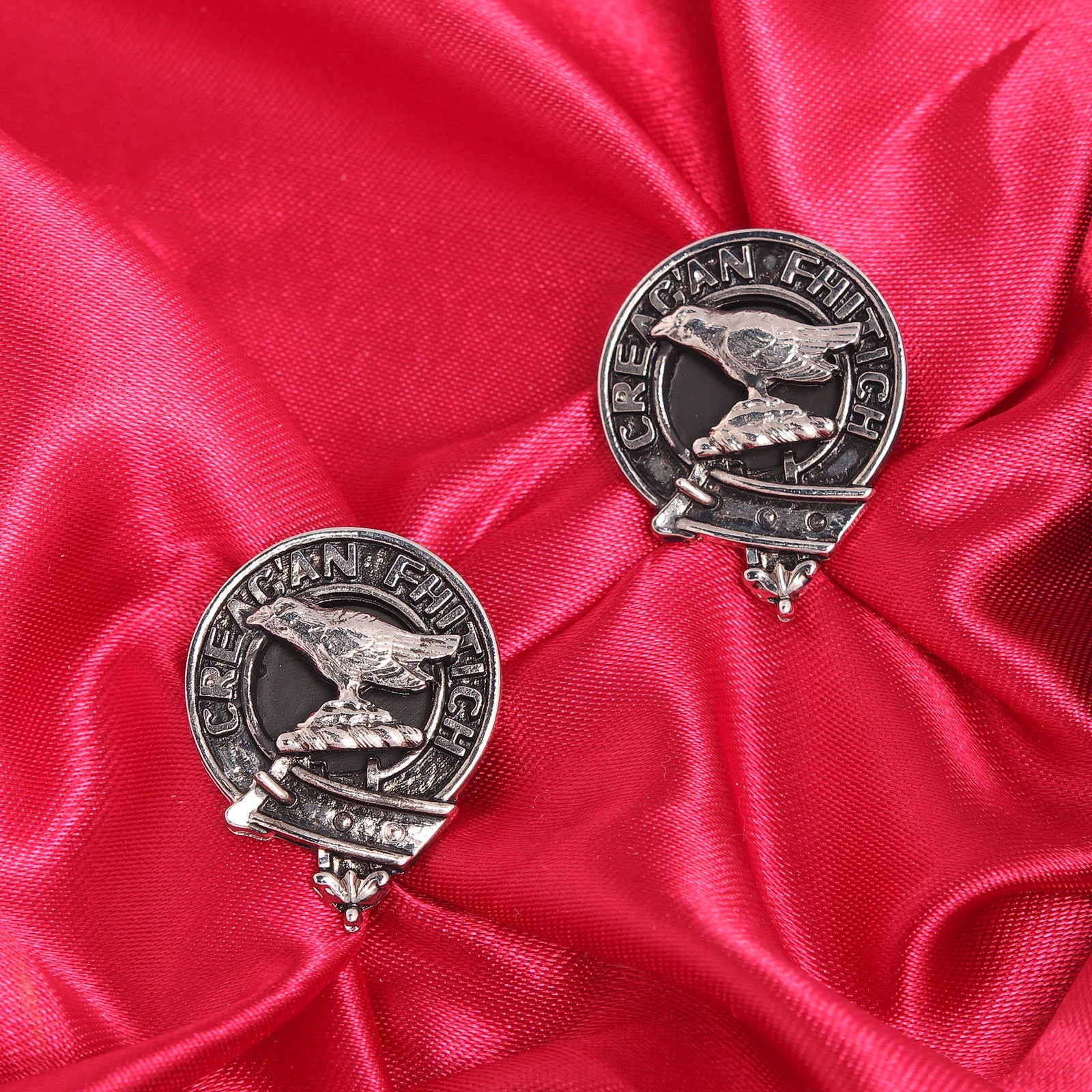 MacDonald of Glengarry Clan Badge, Kilt Pin, Lapel Pin, Cufflinks, Keyring/Key Fob & Gift Set — Fine Pewter by Art Pewter — Made in Scotland (Shiny Finish) - Heritage Of Scotland - Cufflinks