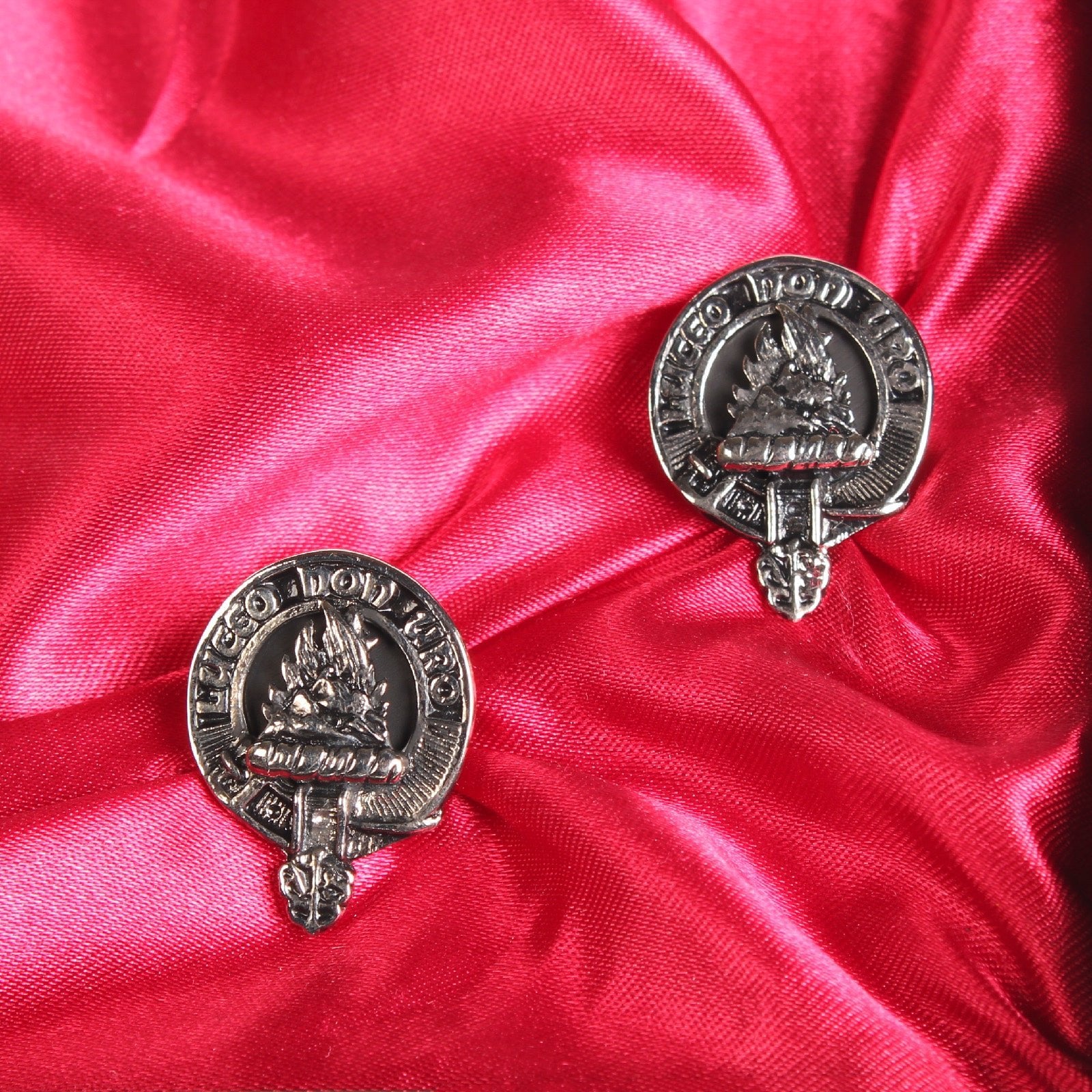 MacKenzie Clan Badge, Kilt Pin, Lapel Pin, Cufflinks, Keyring/Key Fob & Gift Set — Fine Pewter by Art Pewter — Made in Scotland (Shiny Finish) - Heritage Of Scotland - Cufflinks
