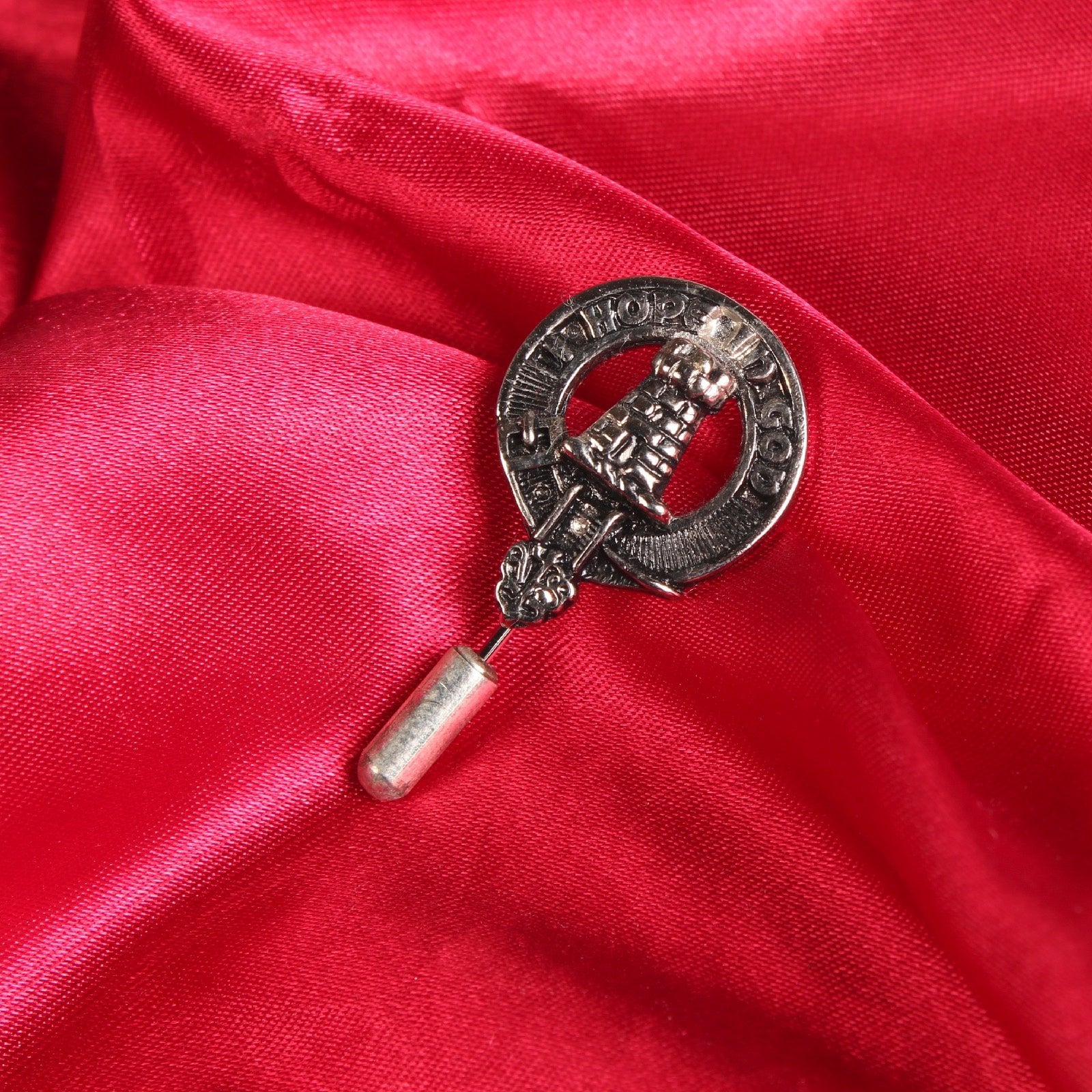 MacNaughton Clan Badge, Kilt Pin, Lapel Pin, Cufflinks, Keyring/Key Fob & Gift Set — Fine Pewter by Art Pewter — Made in Scotland (Shiny Finish) - Heritage Of Scotland - Lapel Pin