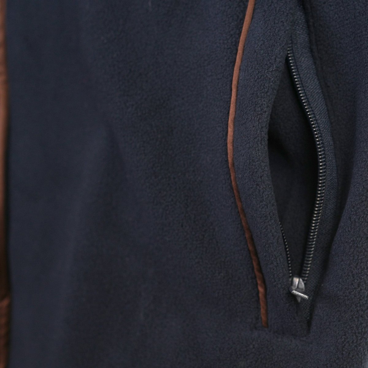 Men’s Scotland Highland Cow Gilet Navy – Fleece Zip Vest with Embroidery - Heritage Of Scotland - L