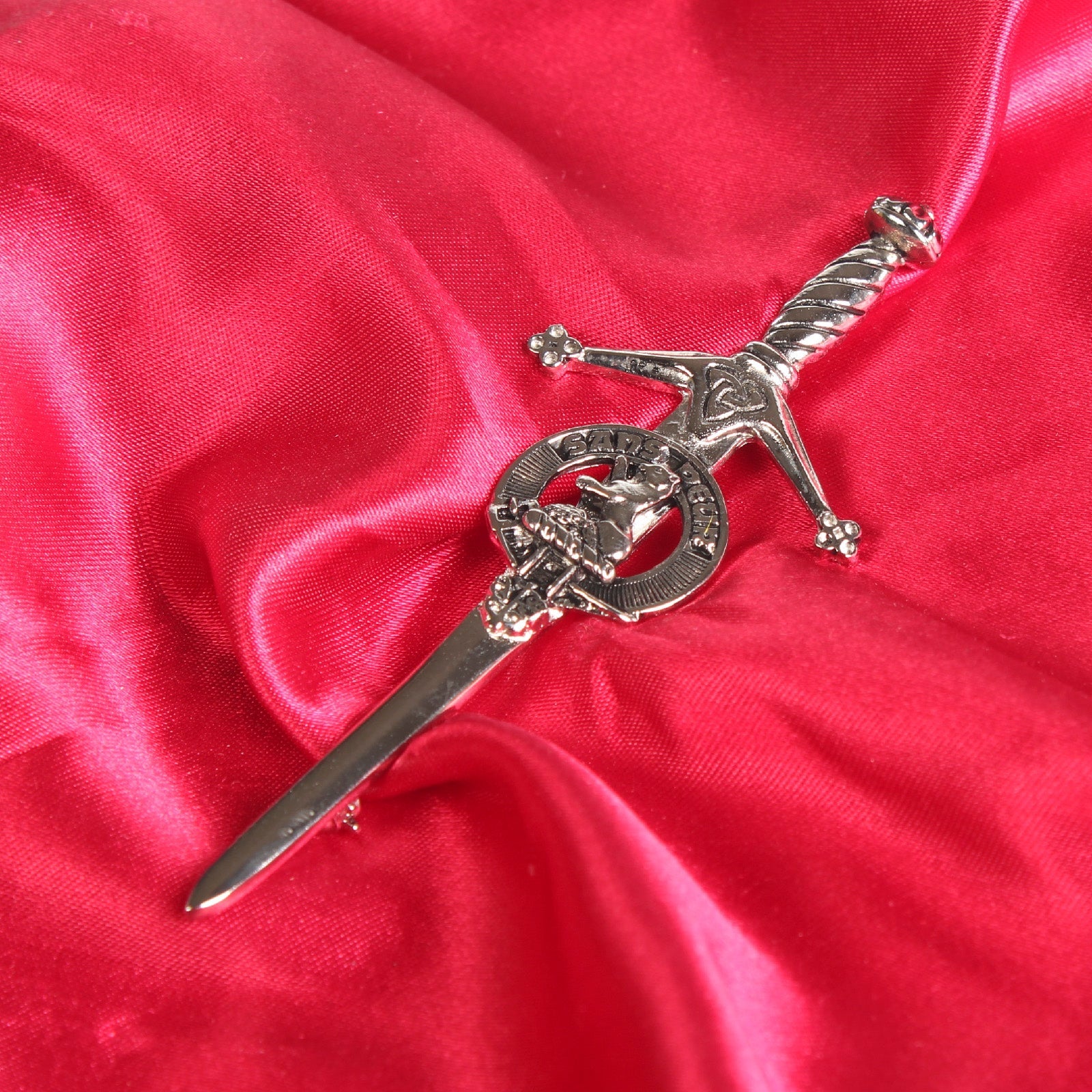 Sutherland Clan Badge, Kilt Pin, Lapel Pin, Cufflinks, Keyring/Key Fob & Gift Set — Fine Pewter by Art Pewter — Made in Scotland (Shiny Finish) - Heritage Of Scotland - Kilt Pin