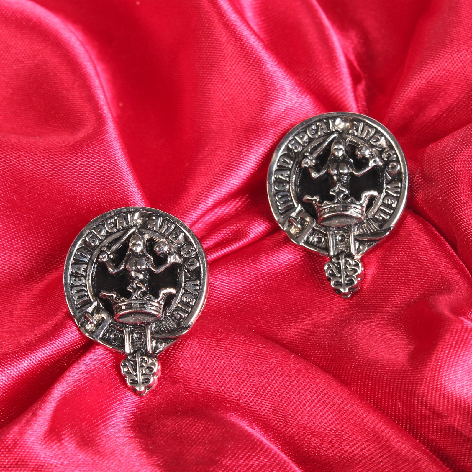 Urquhart Clan Badge, Kilt Pin, Lapel Pin, Cufflinks, Keyring/Key Fob & Gift Set — Fine Pewter by Art Pewter — Made in Scotland (Shiny Finish) - Heritage Of Scotland - Cufflinks