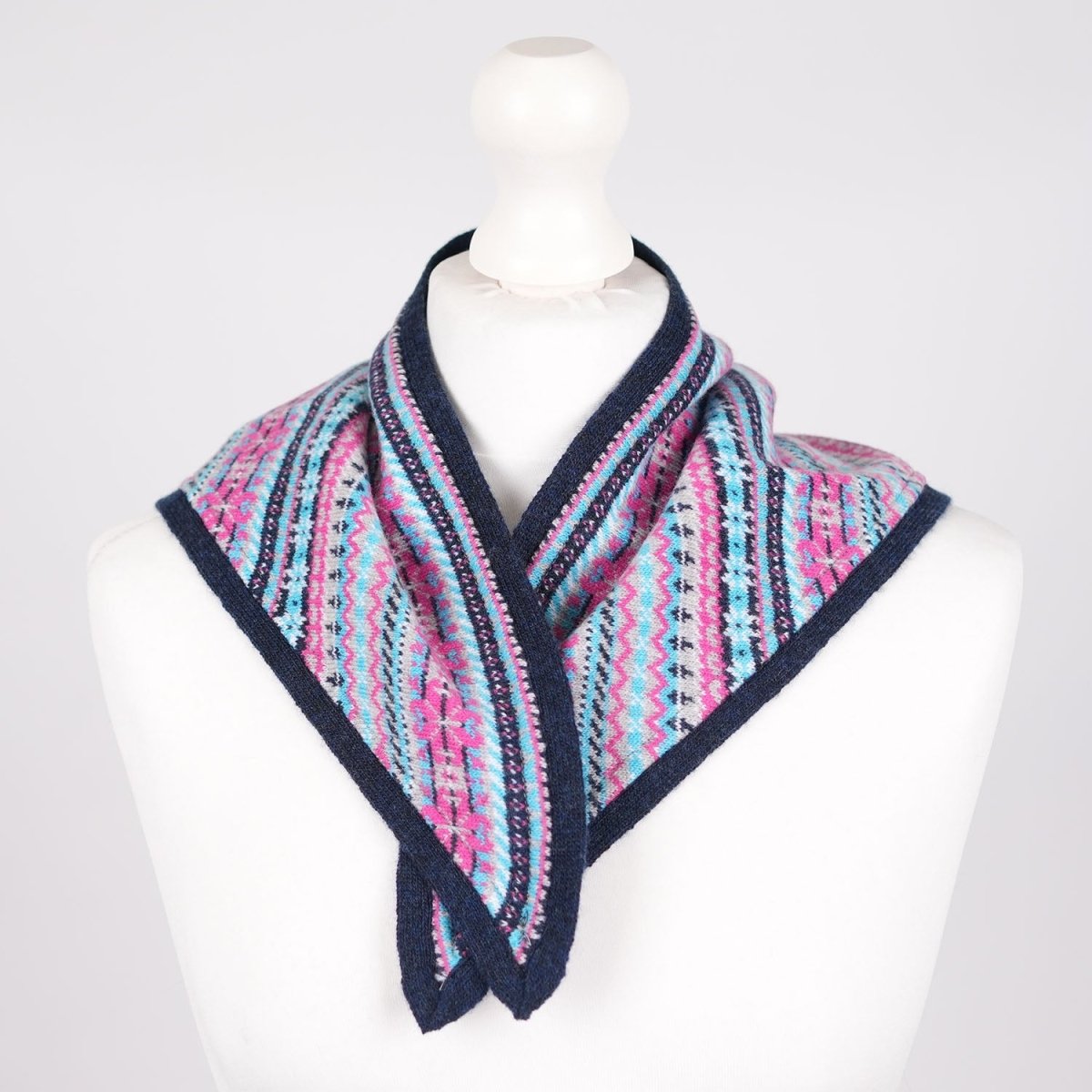 Women’s Lambswool Fair Isle Neck Scarf – Made in Scotland - COSMOS - Heritage Of Scotland -