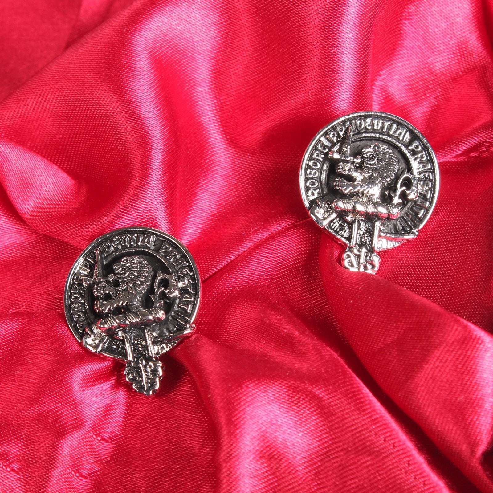 Young Clan Badge, Kilt Pin, Lapel Pin, Cufflinks, Keyring/Key Fob & Gift Set — Fine Pewter by Art Pewter — Made in Scotland (Shiny Finish) - Heritage Of Scotland - Cufflinks