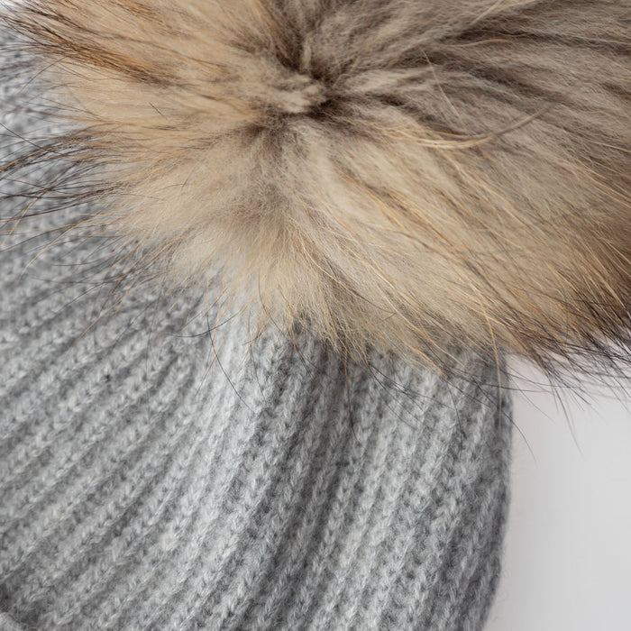 100% Cashmere Ladies Rib Hat With Pom Xl Silver Clay/Natural Pom - Heritage Of Scotland - SILVER CLAY/NATURAL POM