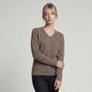 100% Cashmere Ladies V Neck VAPER MID BROWN - Heritage Of Scotland - XS