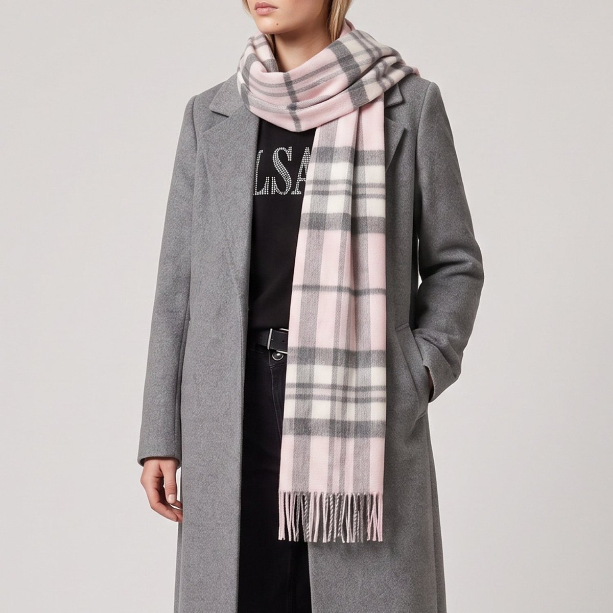 100% Lambswool Wide Scarf Soft Unisex Winter Wrap Heritage of Scotland - Thomson Pale Pink - Heritage Of Scotland -
