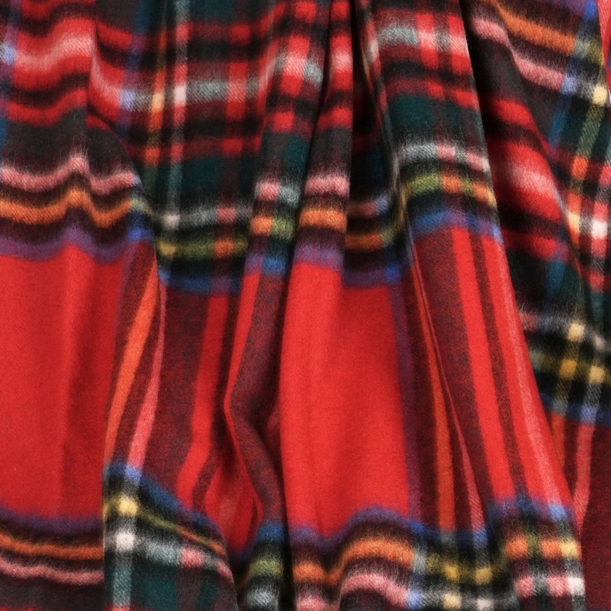 100% Pure Lambswool Blanket Throw – Luxury Soft Warm Wool Blanket - Home Décor - STEWART ROYAL - Heritage Of Scotland -