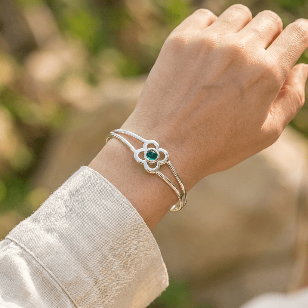 Art Pewter Birthstone Bangle - Silver Plated Pewter - Made in Scotland - May (Emerald) - Heritage Of Scotland -