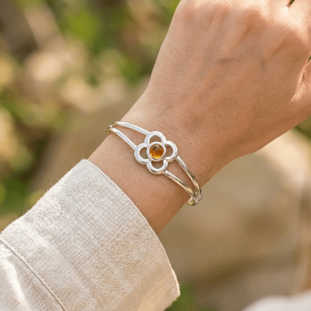 Art Pewter Birthstone Bangle - Silver Plated Pewter - Made in Scotland - November (Topaz) - Heritage Of Scotland -