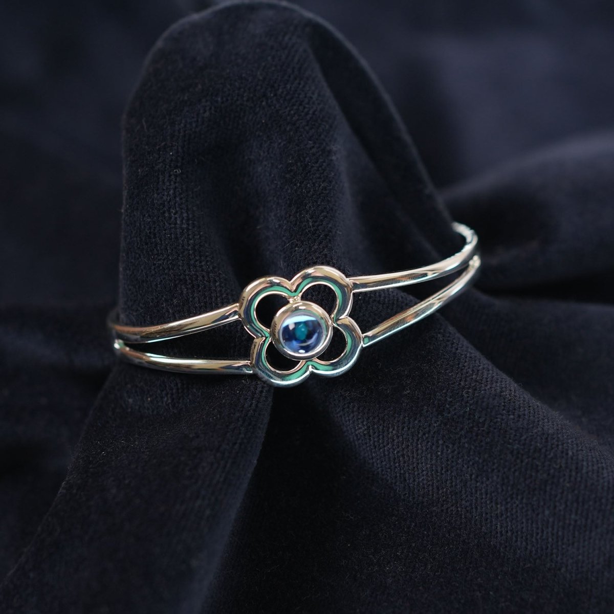 Art Pewter Birthstone Bangle - Silver Plated Pewter - Made in Scotland - September (Sapphire) - Heritage Of Scotland -