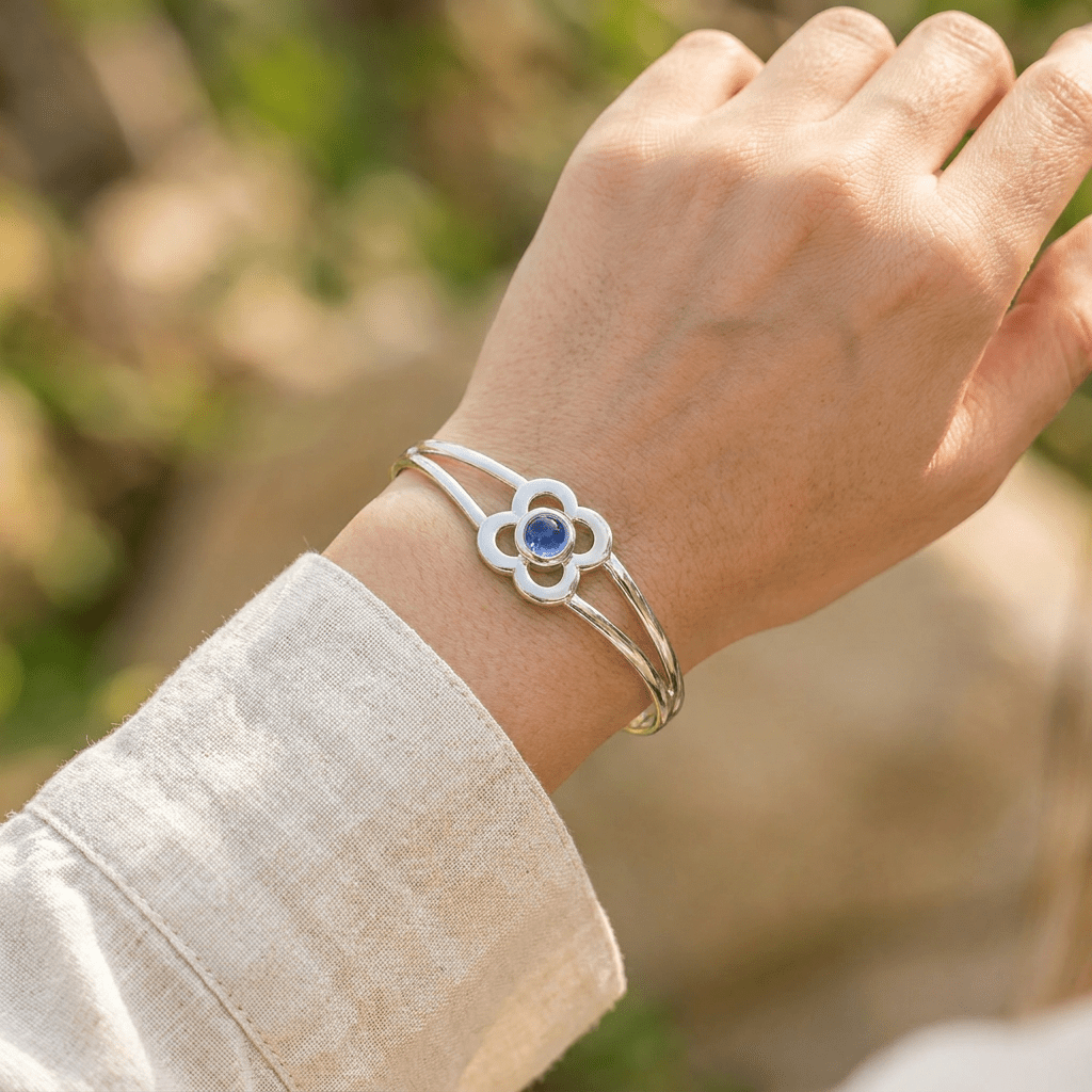 Art Pewter Birthstone Bangle - Silver Plated Pewter - Made in Scotland - September (Sapphire) - Heritage Of Scotland -