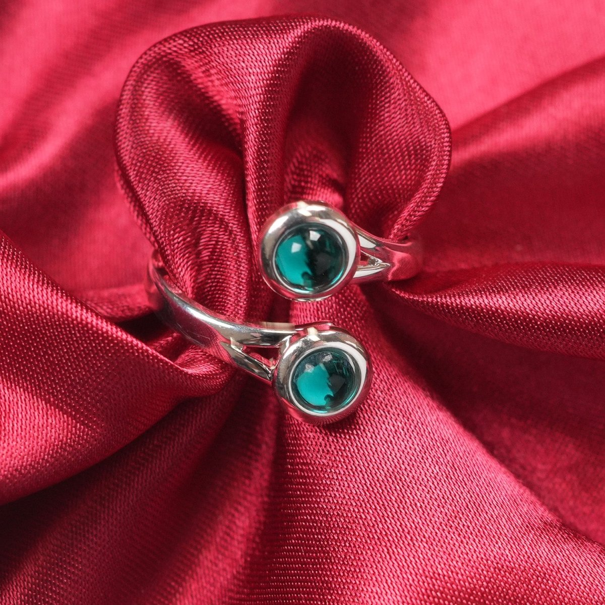Art Pewter Celtic Birthstone Ring - Silver Plated Pewter - Made in Scotland - May (Emerald) - Heritage Of Scotland -