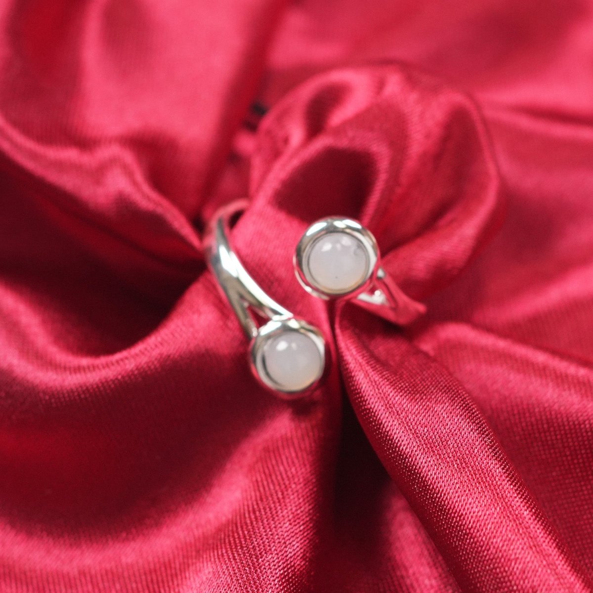 Art Pewter Celtic Birthstone Ring - Silver Plated Pewter - Made in Scotland - October (Opal) - Heritage Of Scotland -