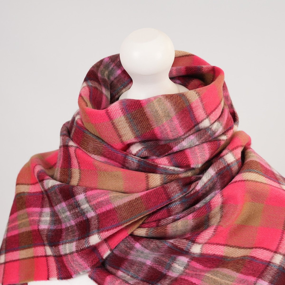 Balmoral 100% Cashmere Woven Scarf Tartan and Checks - Made in Scotland - REGULAR BRUCE PINK - Heritage Of Scotland -