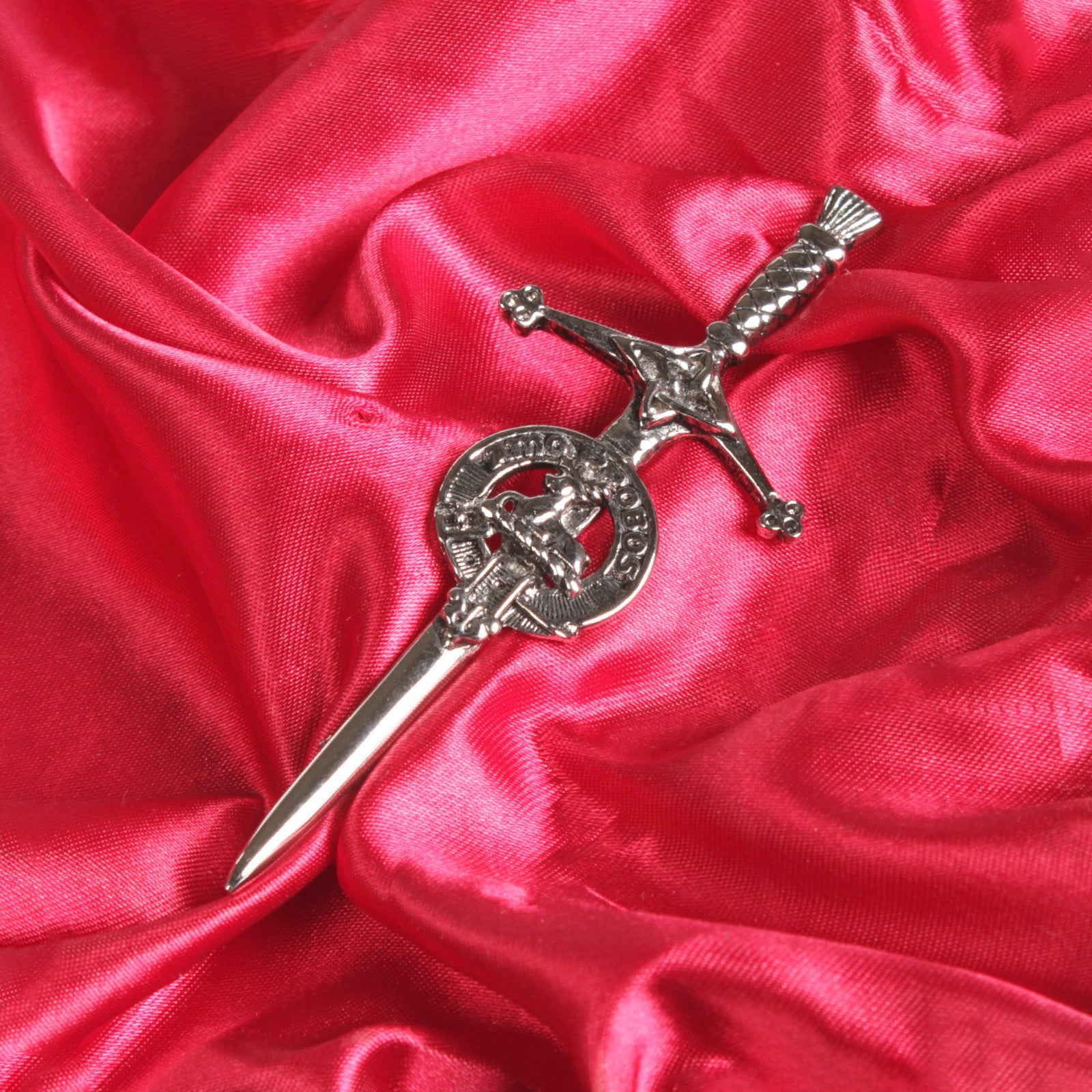 Blair Clan Badge, Kilt Pin, Lapel Pin, Cufflinks, Keyring/Key Fob & Gift Set — Fine Pewter by Art Pewter — Made in Scotland (Shiny Finish) - Heritage Of Scotland - Kilt Pin