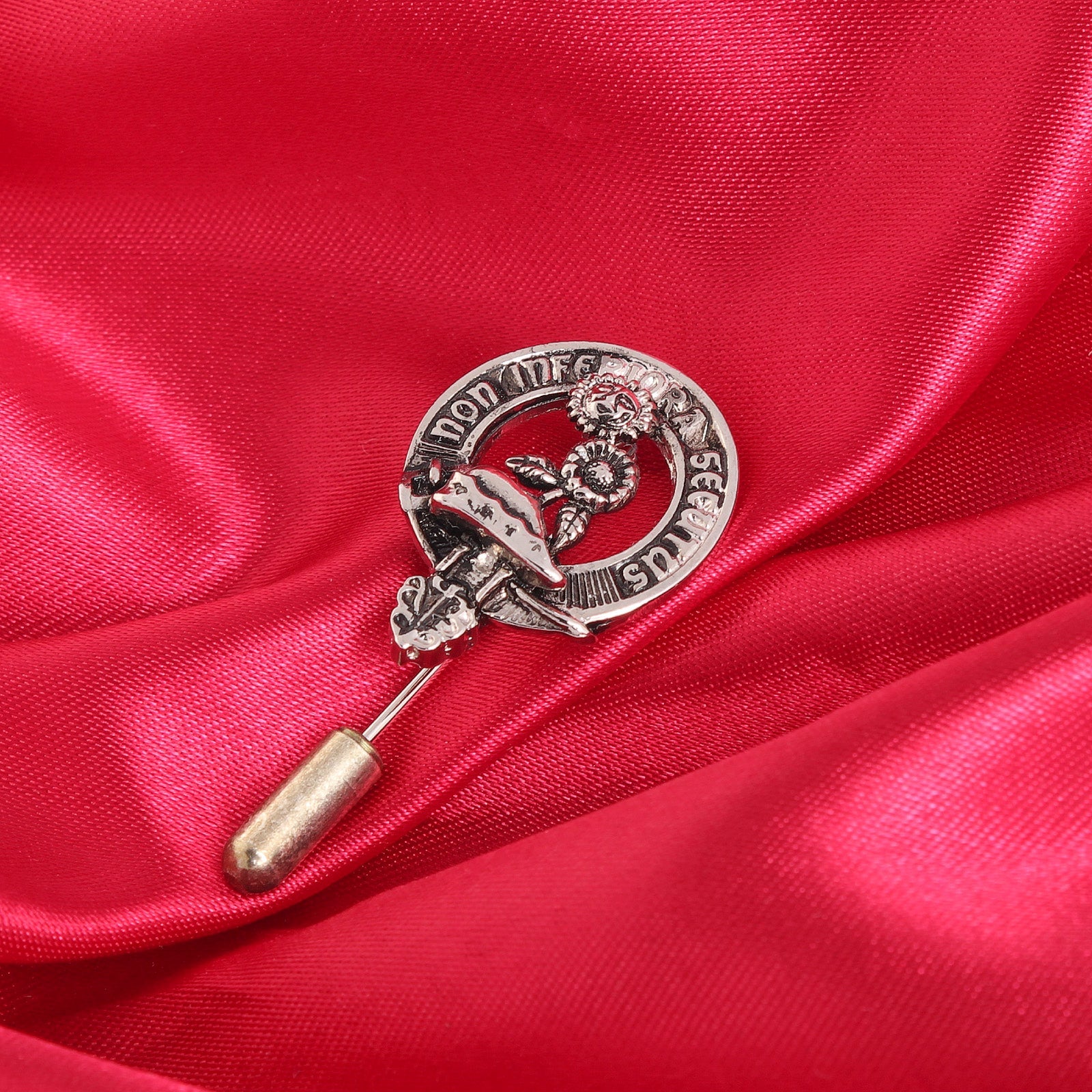 Buchan Clan Badge, Kilt Pin, Lapel Pin, Cufflinks, Keyring/Key Fob & Gift Set — Fine Pewter by Art Pewter — Made in Scotland (Shiny Finish) - Heritage Of Scotland - Lapel Pin