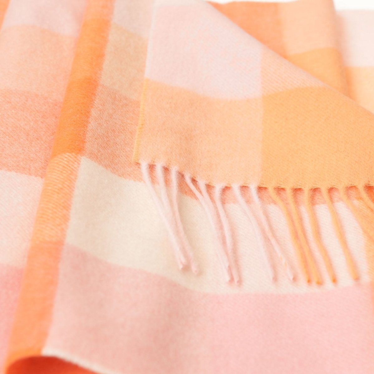 Edinburgh 100% Pure Cashmere Wide Scarf – Luxury Oversized Wrap - 5 Square Tartan Pink - Orange - Heritage Of Scotland -
