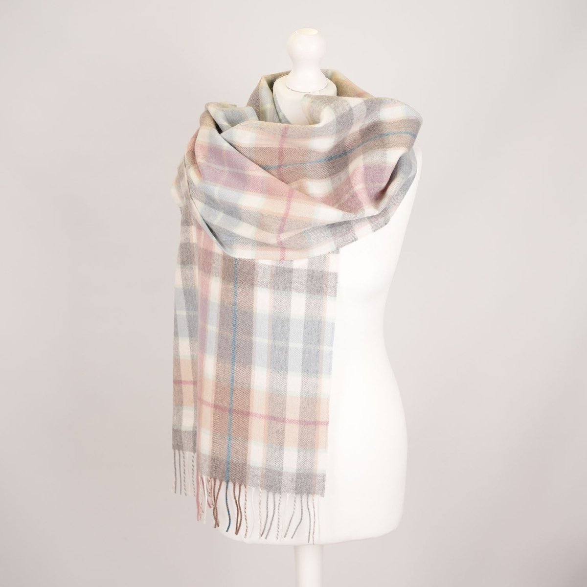 Edinburgh 100% Pure Cashmere Wide Scarf – Luxury Oversized Wrap - Buchanan Mix Grey - Heritage Of Scotland -