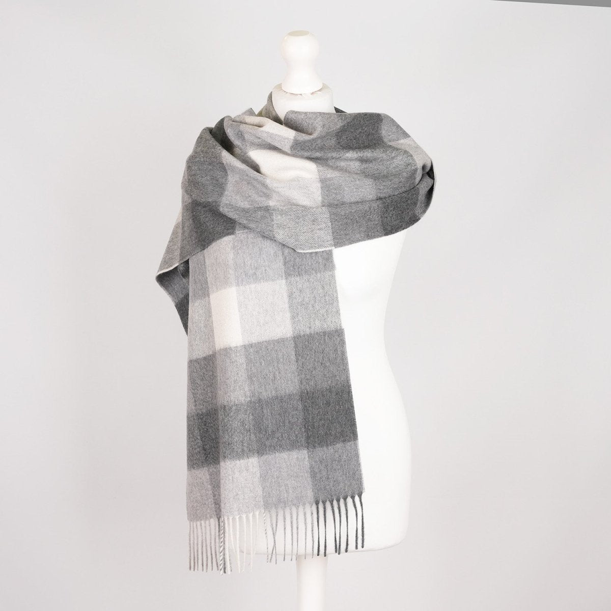 Edinburgh 100% Pure Cashmere Wide Scarf – Luxury Oversized Wrap - Scots Check - 5 SQUARE CHECK GREY / One Size - Heritage Of Scotland -