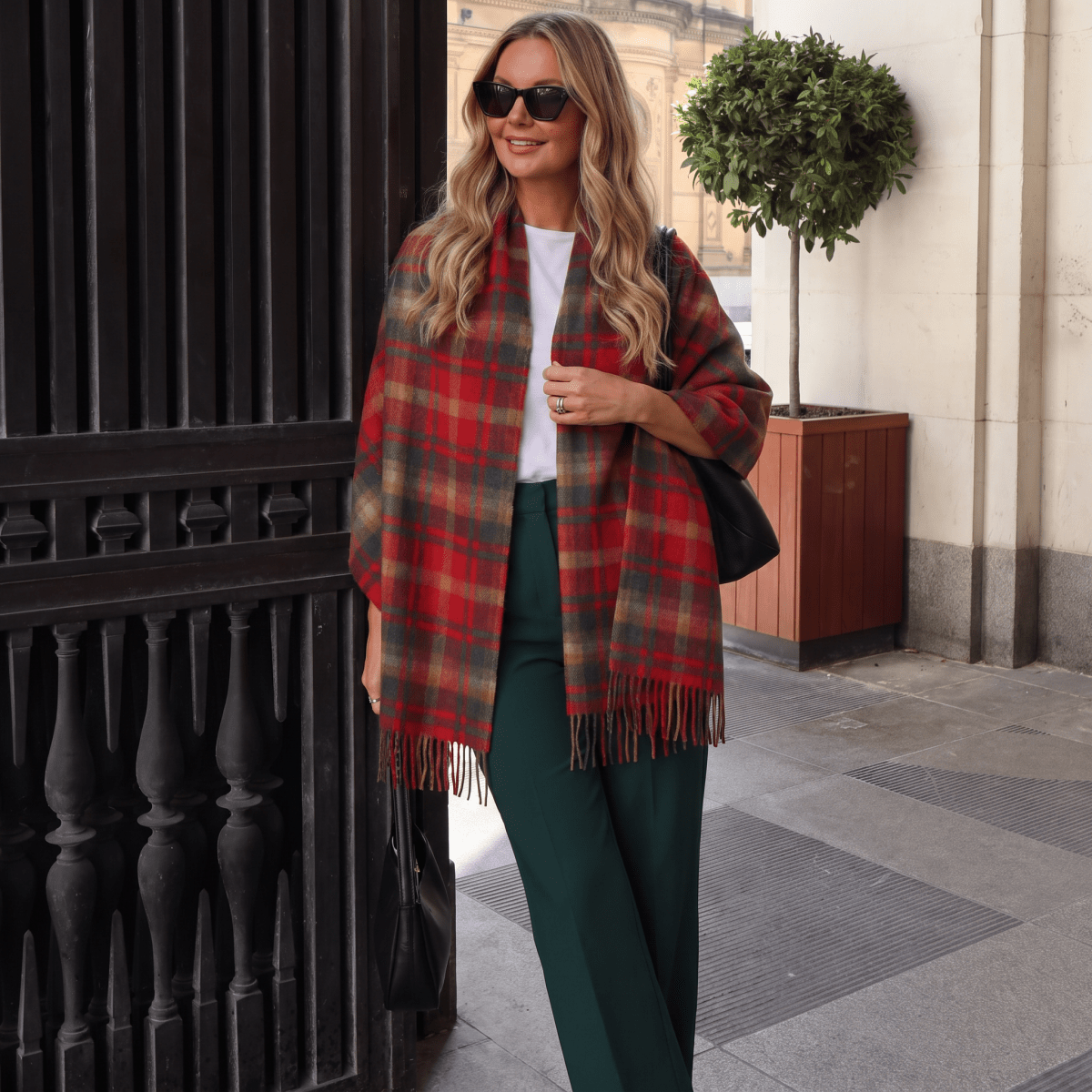 Edinburgh Lambswool Tartan Stole - Soft Luxury Check Wrap with Fringe - Dark Maple - Heritage Of Scotland -