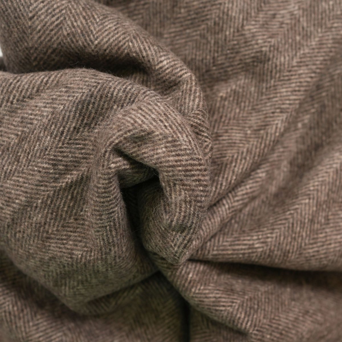 Highland Herringbone Wool Blend Throw Blanket with Tasselled Fringe - DEEP BROWN - Heritage Of Scotland -