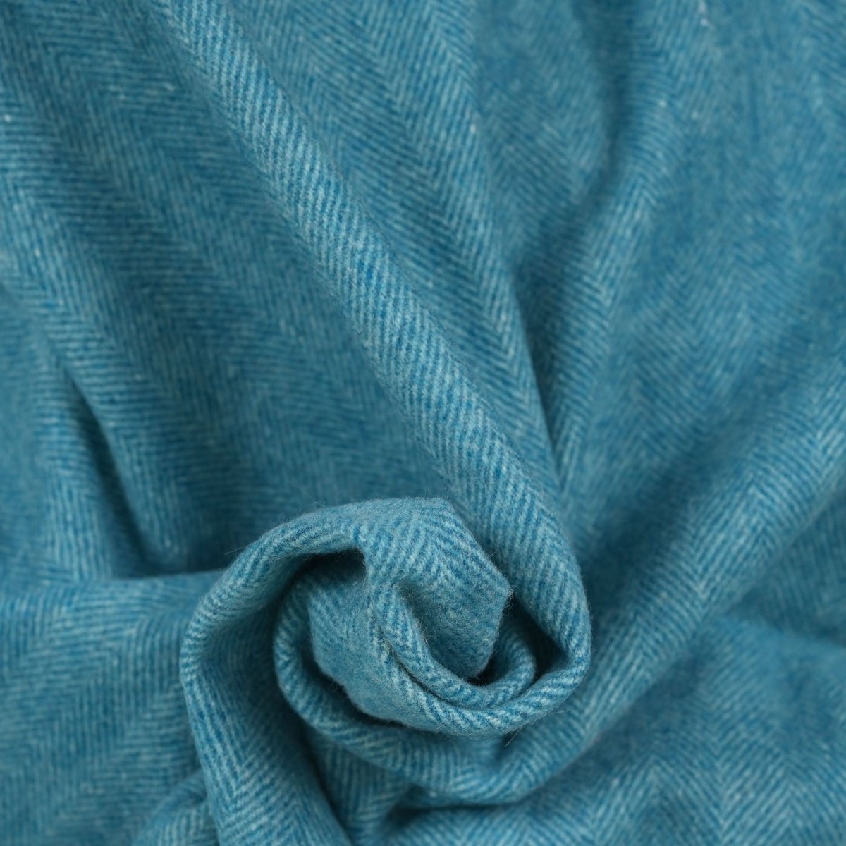 Highland Herringbone Wool Blend Throw Blanket with Tasselled Fringe - TURQUOISE - Heritage Of Scotland -