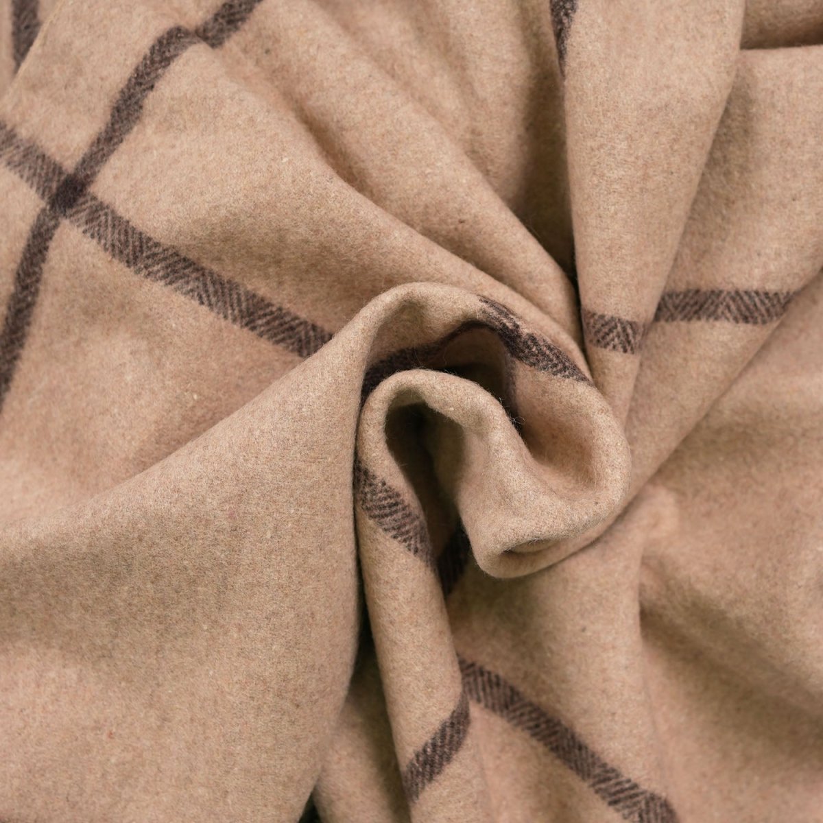 Highland Windowpane Wool Blend Throw Blanket with Tasselled Fringe - DUNE - Heritage Of Scotland -