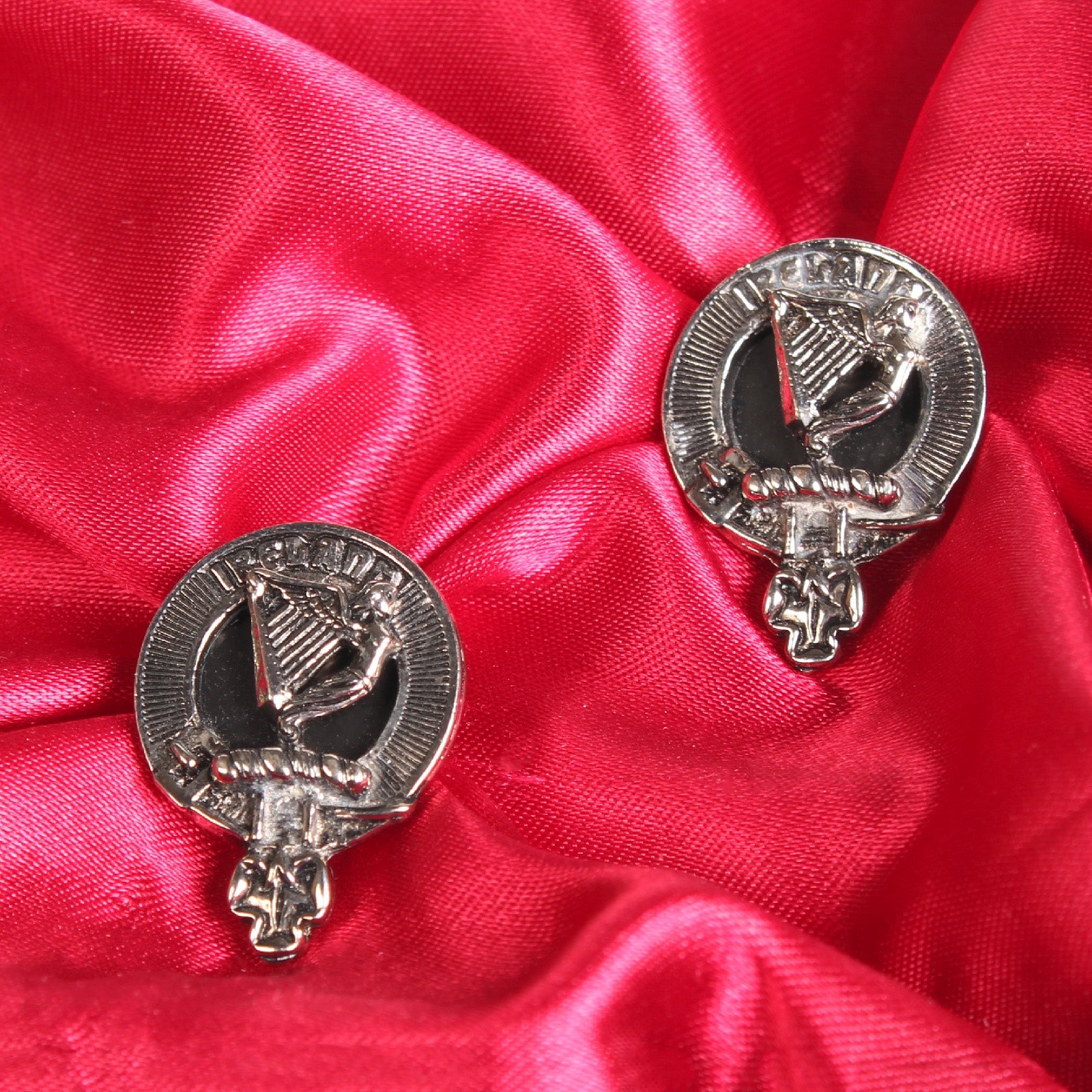 Ireland Clan Badge, Kilt Pin, Lapel Pin, Cufflinks, Keyring/Key Fob & Gift Set — Fine Pewter by Art Pewter — Made in Scotland (Shiny Finish) - Heritage Of Scotland - Cufflinks