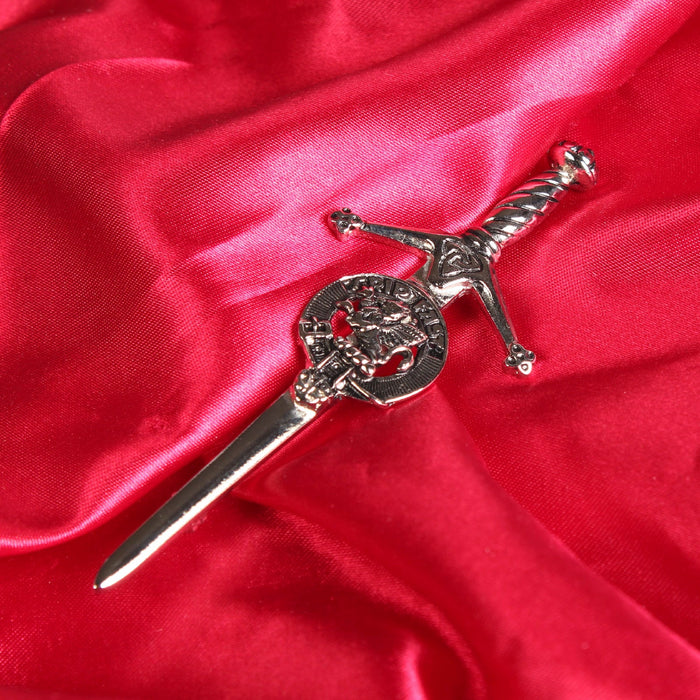 Leslie Clan Badge, Kilt Pin, Lapel Pin, Cufflinks, Keyring/Key Fob & Gift Set — Fine Pewter by Art Pewter — Made in Scotland (Shiny Finish) - Heritage Of Scotland - Kilt Pin