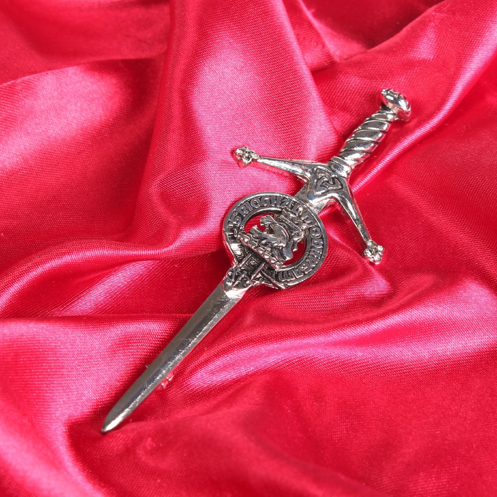 MacGregor Clan Badge, Kilt Pin, Lapel Pin, Cufflinks, Keyring/Key Fob & Gift Set — Fine Pewter by Art Pewter — Made in Scotland (Shiny Finish) - Heritage Of Scotland - Kilt Pin