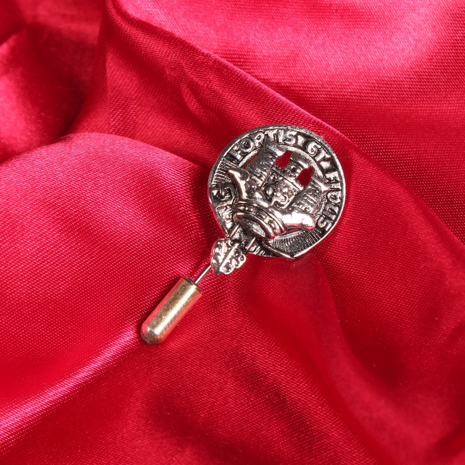 MacLachlan Clan Badge, Kilt Pin, Lapel Pin, Cufflinks, Keyring/Key Fob & Gift Set — Fine Pewter by Art Pewter — Made in Scotland (Shiny Finish) - Heritage Of Scotland - Lapel Pin