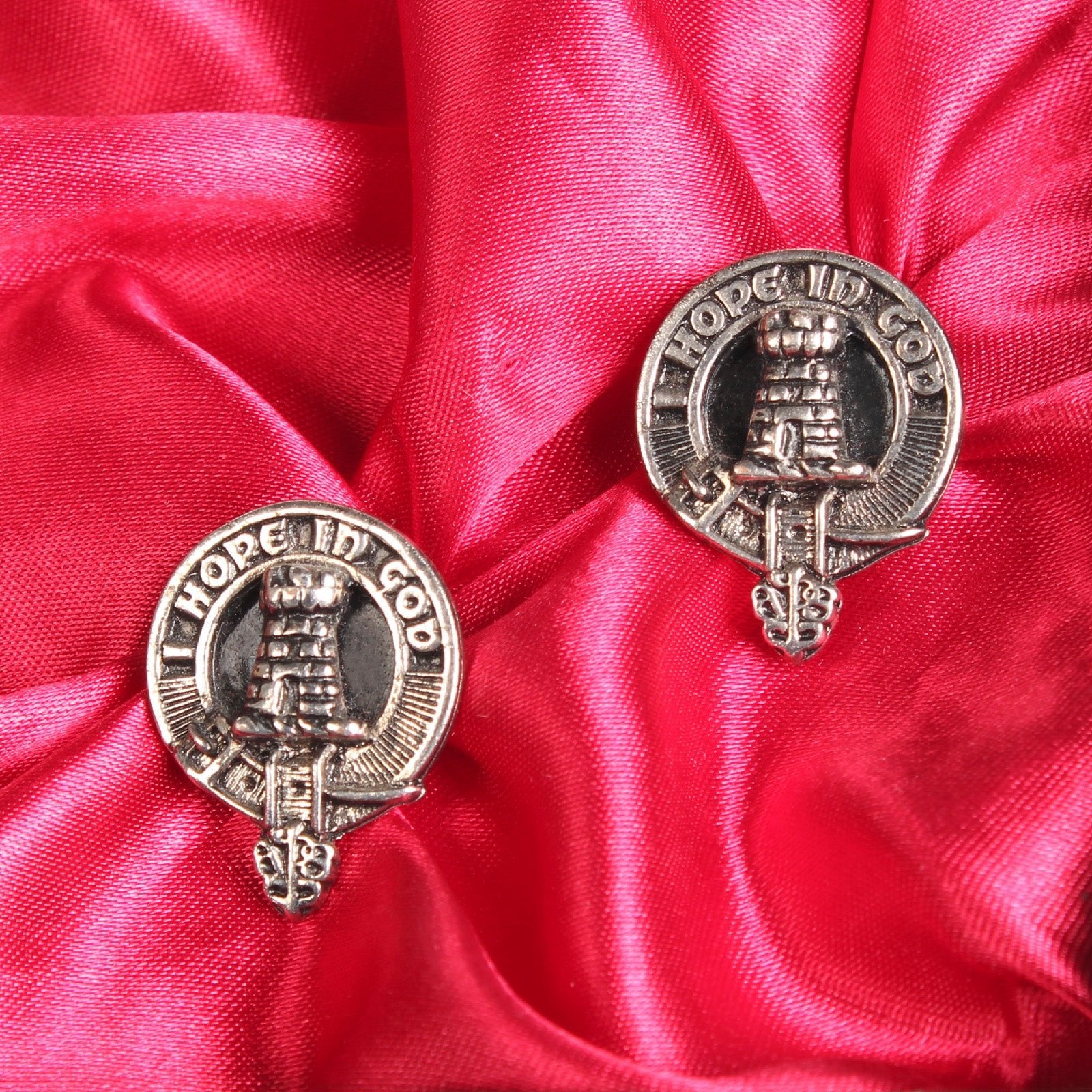 MacNaughton Clan Badge, Kilt Pin, Lapel Pin, Cufflinks, Keyring/Key Fob & Gift Set — Fine Pewter by Art Pewter — Made in Scotland (Shiny Finish) - Heritage Of Scotland - Cufflinks