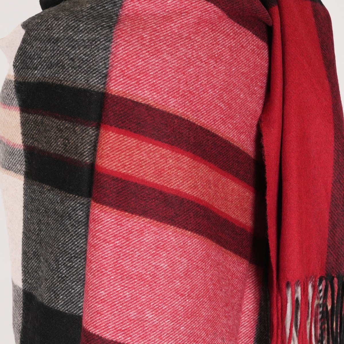 Premium 100% Cashmere Tartan Stole – Amplified Thomson Red | Sinclair Duncan - Made in Scotland - Heritage Of Scotland -