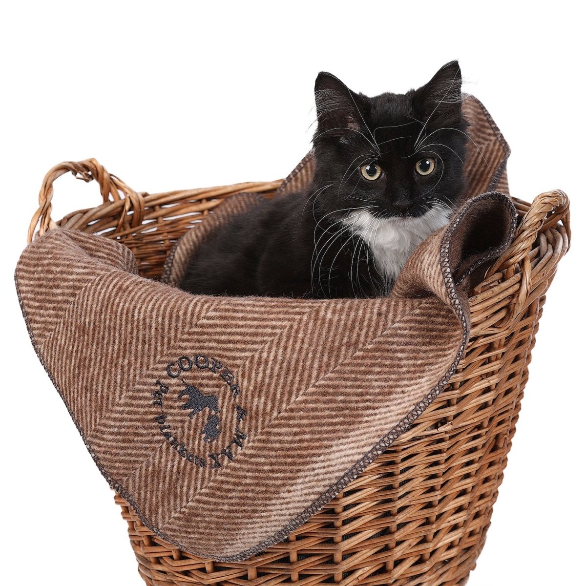 Recycled Wool Herringbone Pet Blanket – 150cm x 90cm - CHESTNUT BROWN - Heritage Of Scotland -