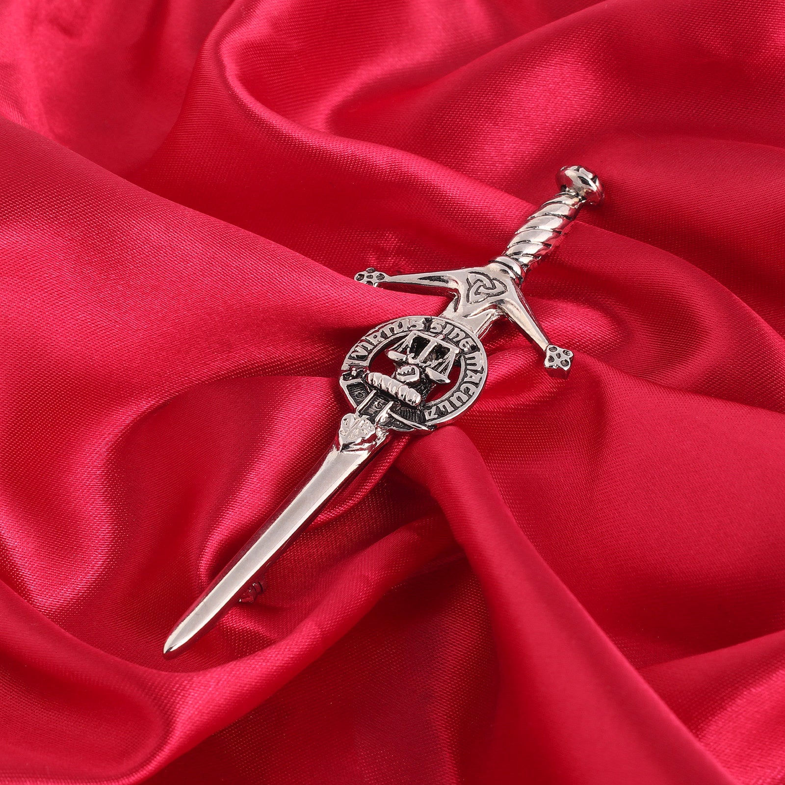 Russell Clan Badge, Kilt Pin, Lapel Pin, Cufflinks, Keyring/Key Fob & Gift Set — Fine Pewter by Art Pewter — Made in Scotland (Shiny Finish) - Heritage Of Scotland - Kilt Pin