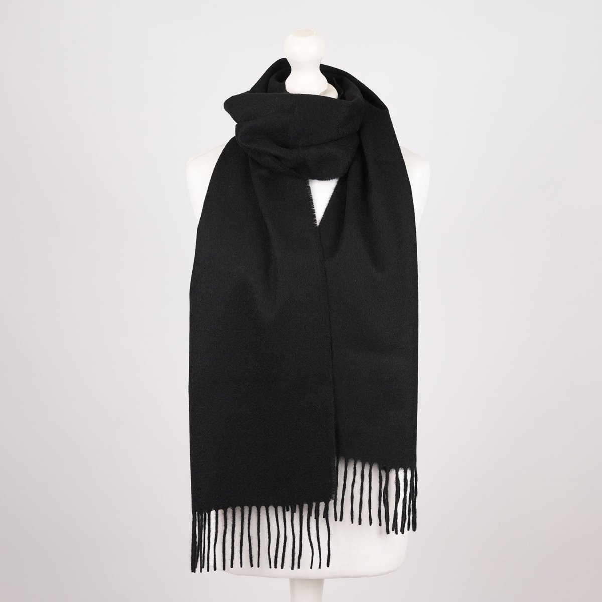 Tartan Weaving Mill 100% Pure Cashmere Scarf - Made in Scotland - Black - Heritage Of Scotland -