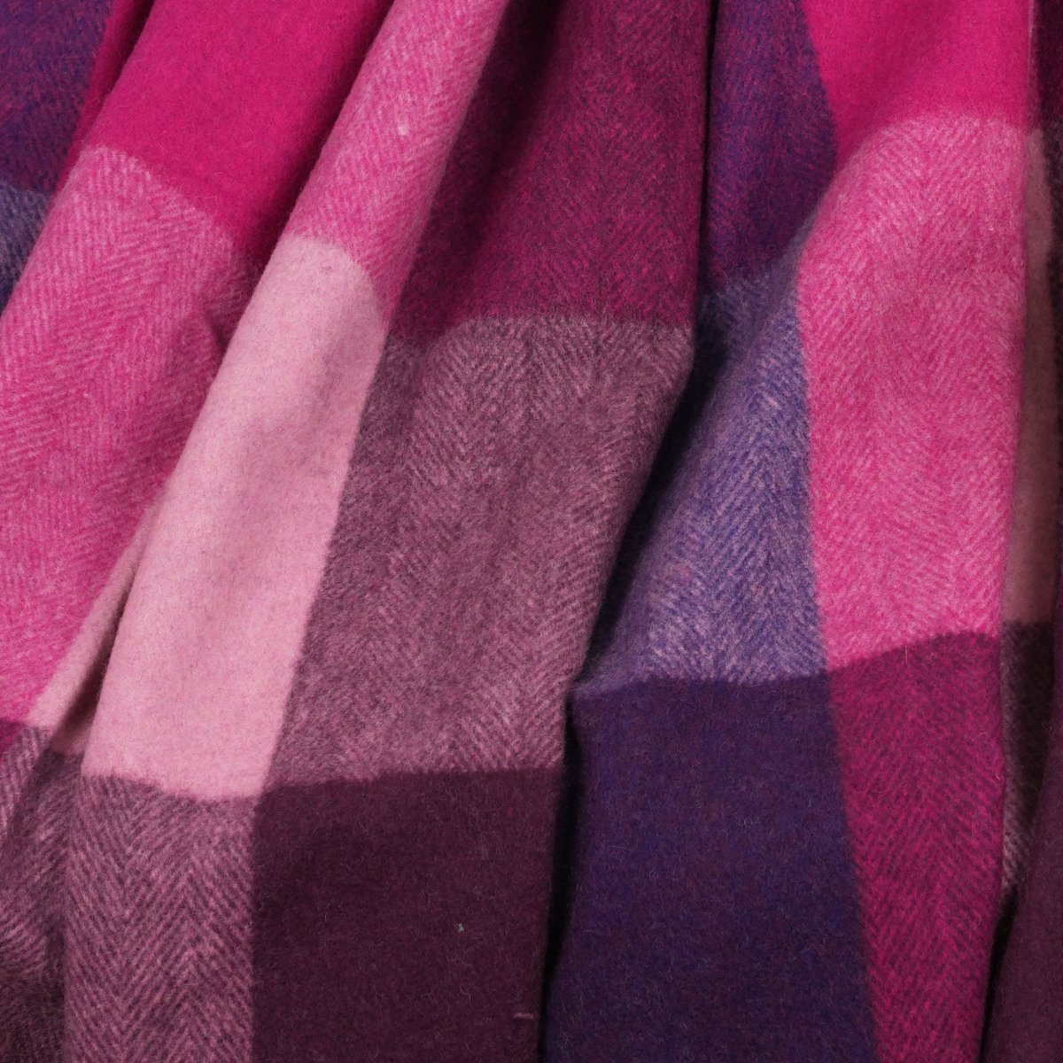The Cosy Check – Recycled Wool Block-Check Herringbone Blanket - PURPLE MIX - Heritage Of Scotland -