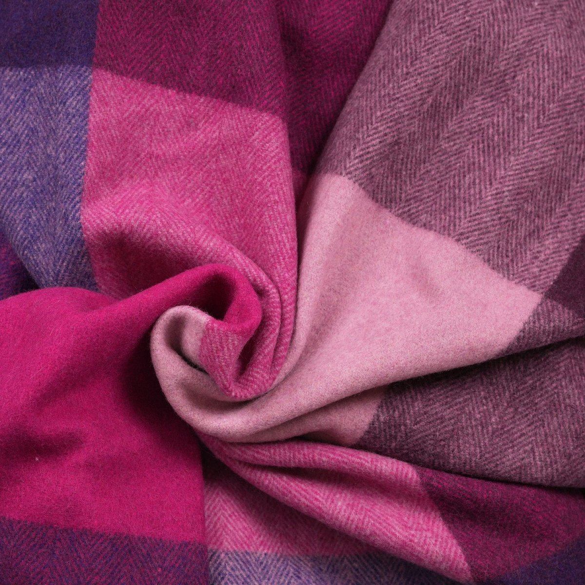 The Cosy Check – Recycled Wool Block-Check Herringbone Blanket - PURPLE MIX - Heritage Of Scotland -