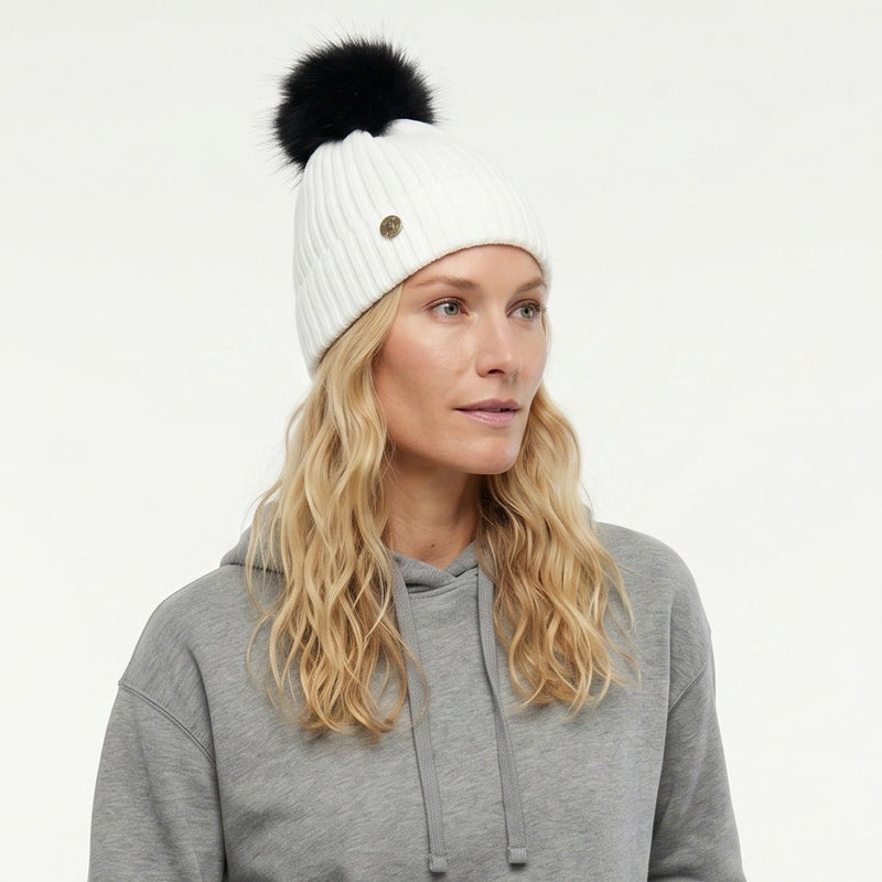 Woman's Knit Hat with Pom Pom and Fleece Lining - White and Black - Heritage Of Scotland - 