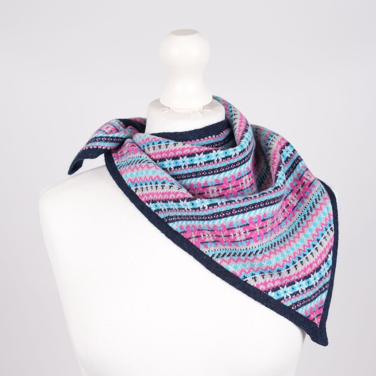 Women’s Lambswool Fair Isle Neck Scarf – Made in Scotland - COSMOS - Heritage Of Scotland -