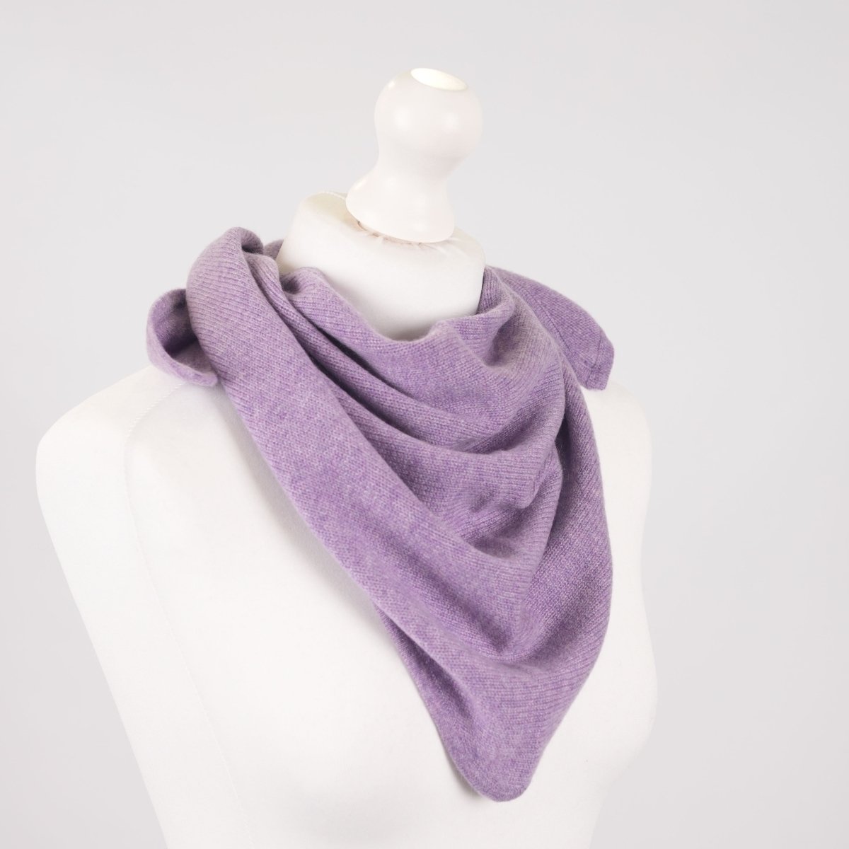 Women’s Luxury Ribbed Cashmere Triangle Scarf - HEATHER - Heritage Of Scotland -