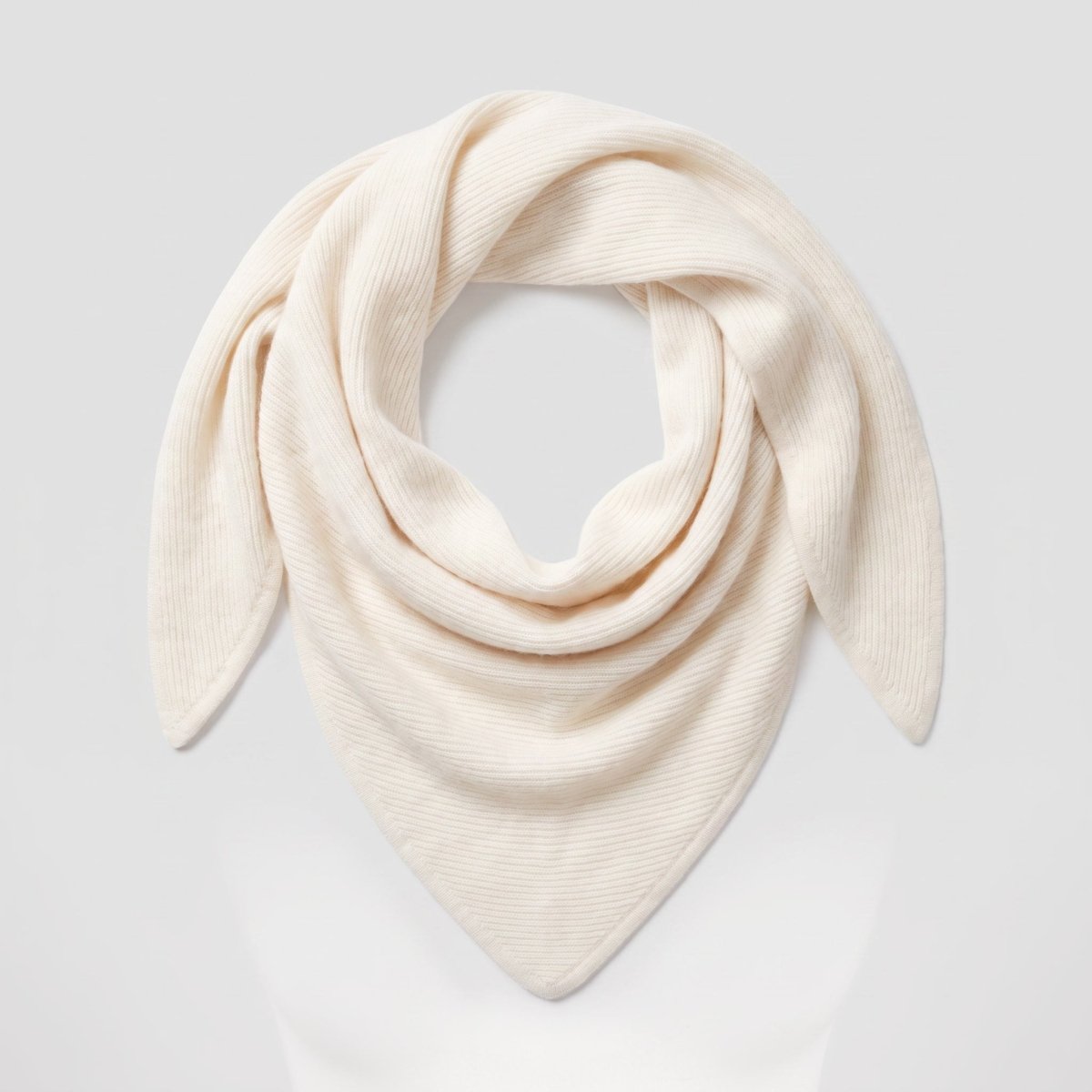 Women’s Luxury Ribbed Cashmere Triangle Scarf - WHITE - Heritage Of Scotland -