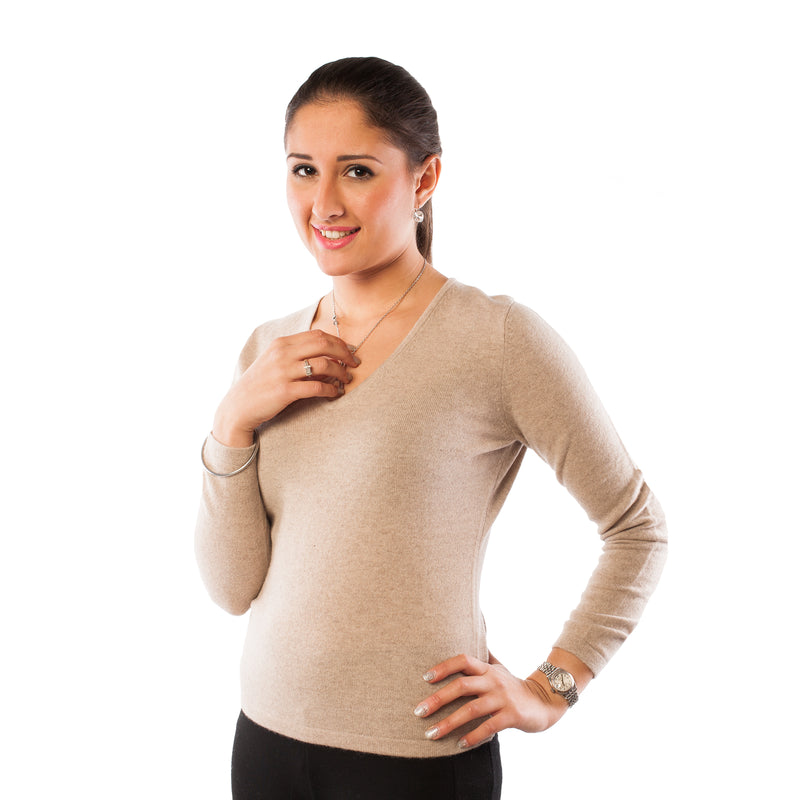 Dunedin Cashmere Women’s 100% Cashmere V-Neck Jumper – Sand Beige