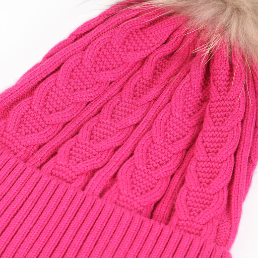 Cable Pom Hat Ft Raspberry/Natural - Heritage Of Scotland - RASPBERRY/NATURAL