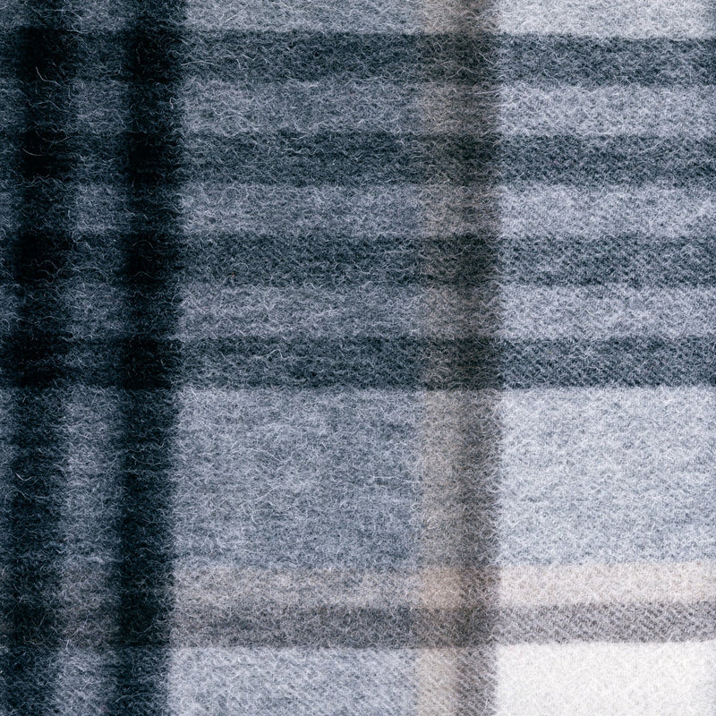 Edinburgh 100% Lambswool Scarf Chequer Grey Light Yellow (24529) - Heritage Of Scotland - CHEQUER GREY LIGHT YELLOW (24529)