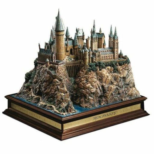 Hogwarts School Sculpture - Heritage Of Scotland - NA